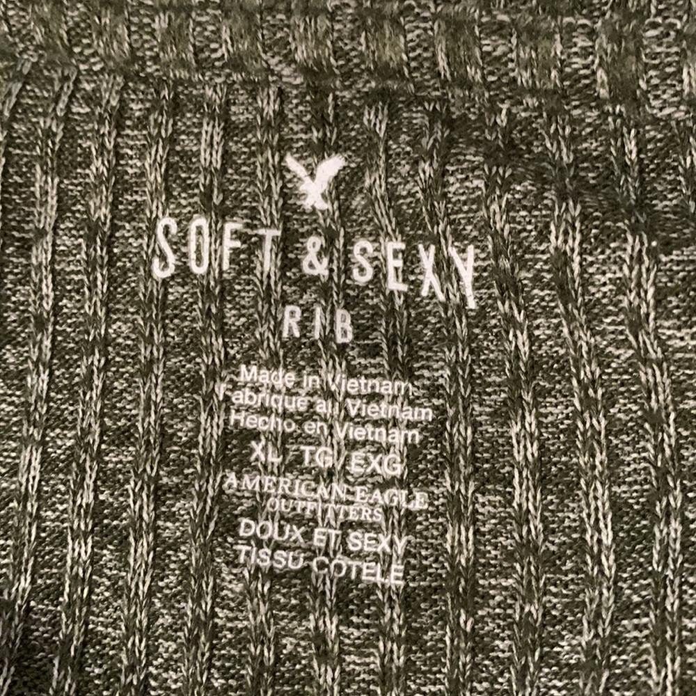 XL American eagle soft & sexy ribbed long sleeve stretchy V-neck top - Picture 3 of 4